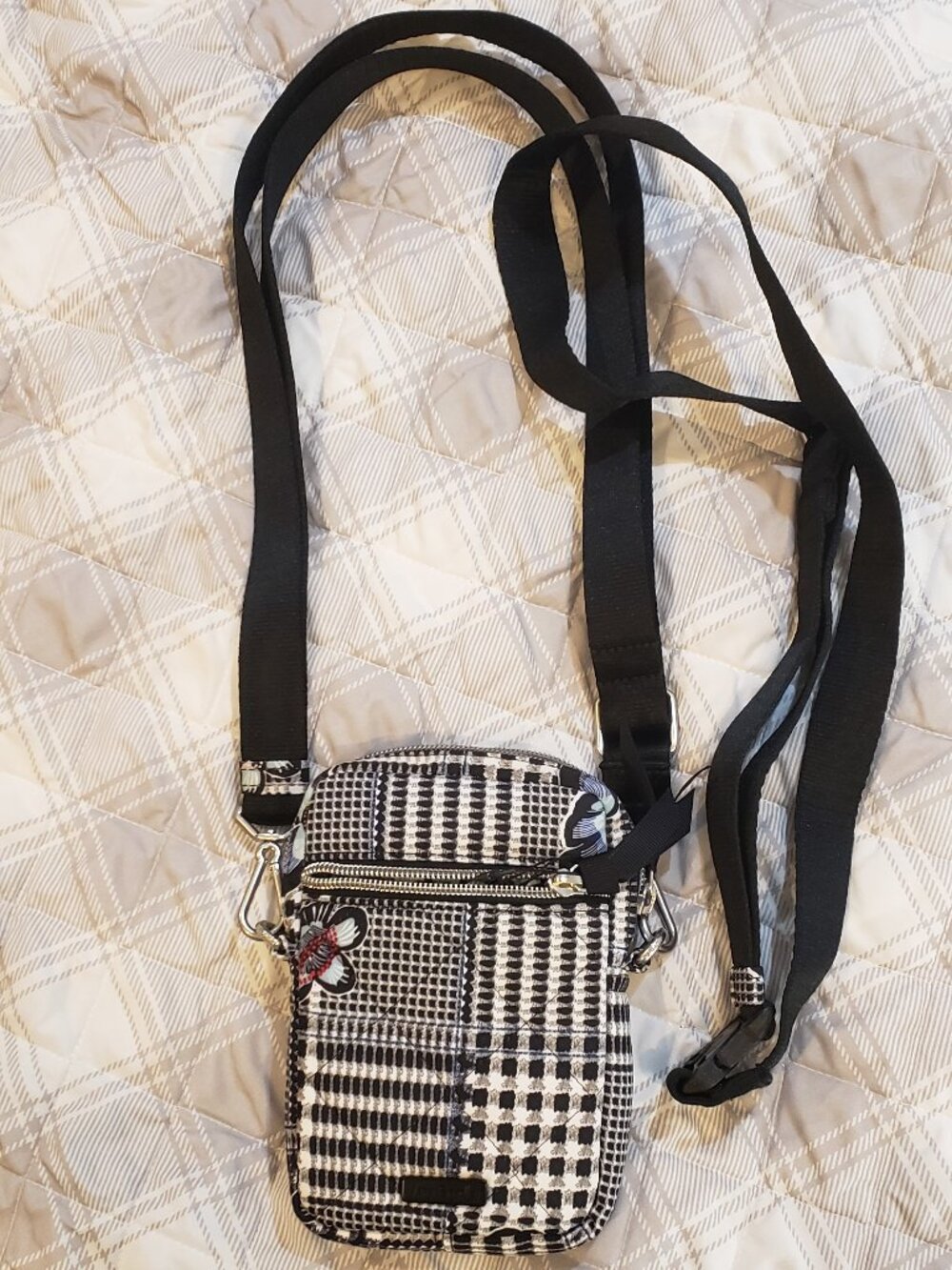 Vera Bradley crossbody bag, RFID Convertible Small Crossbody/fanny pack NWT